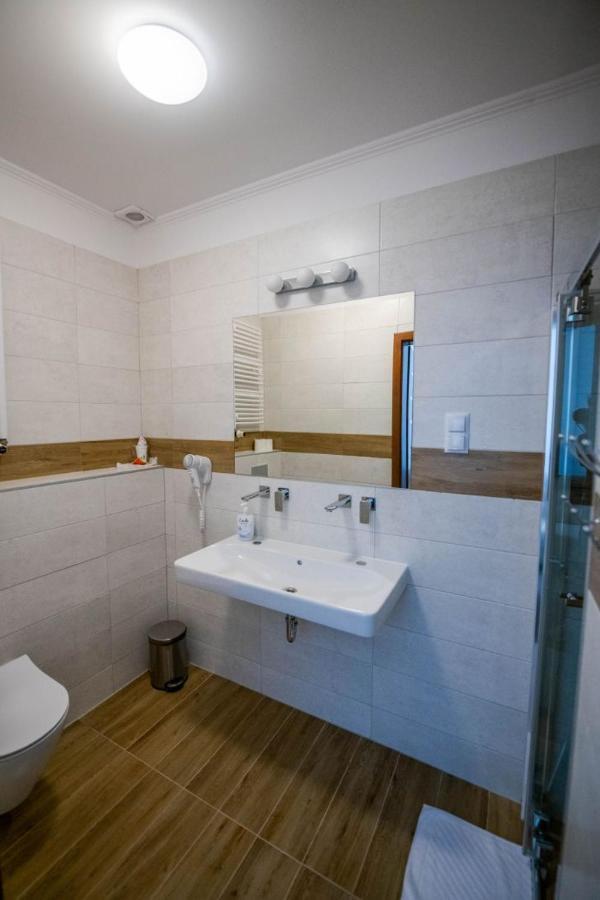 Hotel Palacowa Narol Kültér fotó