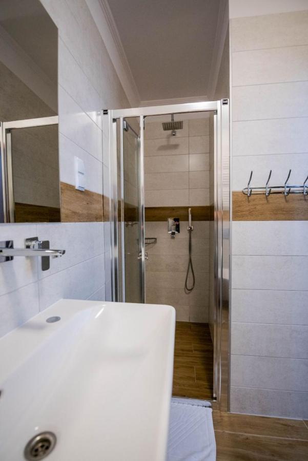 Hotel Palacowa Narol Kültér fotó