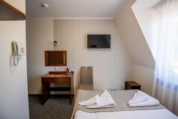 Hotel Palacowa Narol Kültér fotó