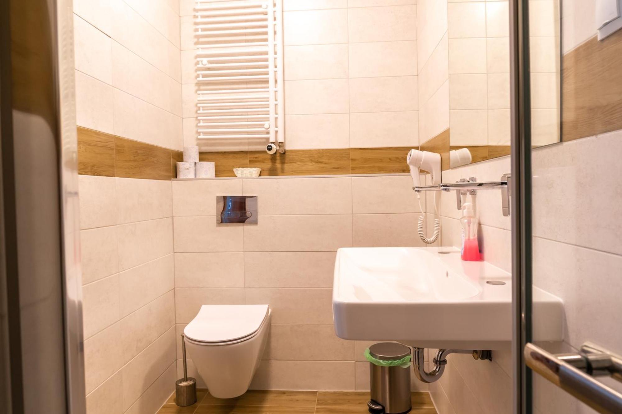 Hotel Palacowa Narol Kültér fotó