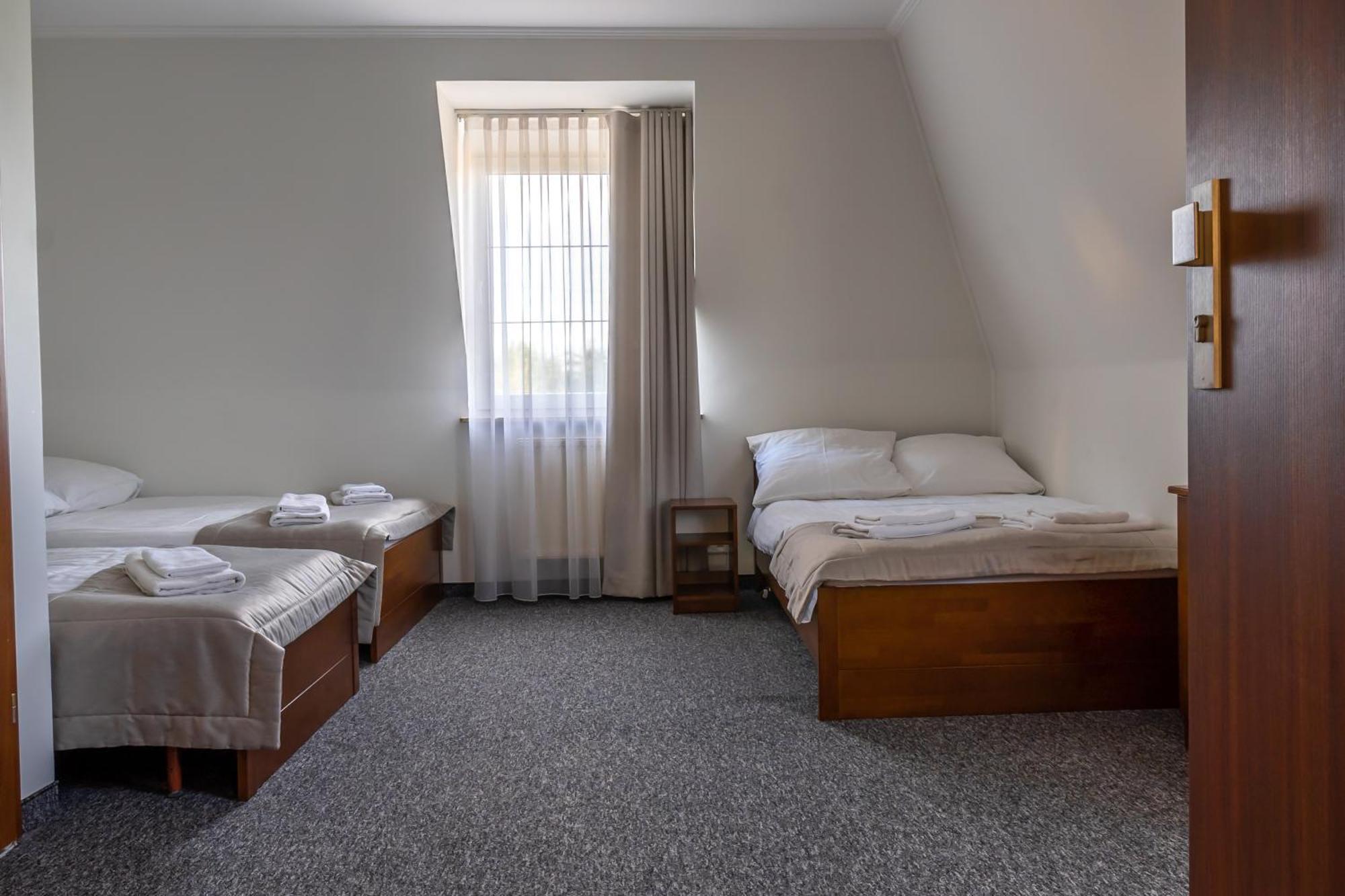 Hotel Palacowa Narol Kültér fotó